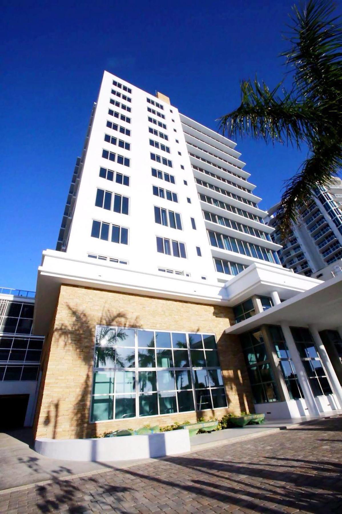 Monte Carlo Miami Suite Маями Бийч Екстериор снимка