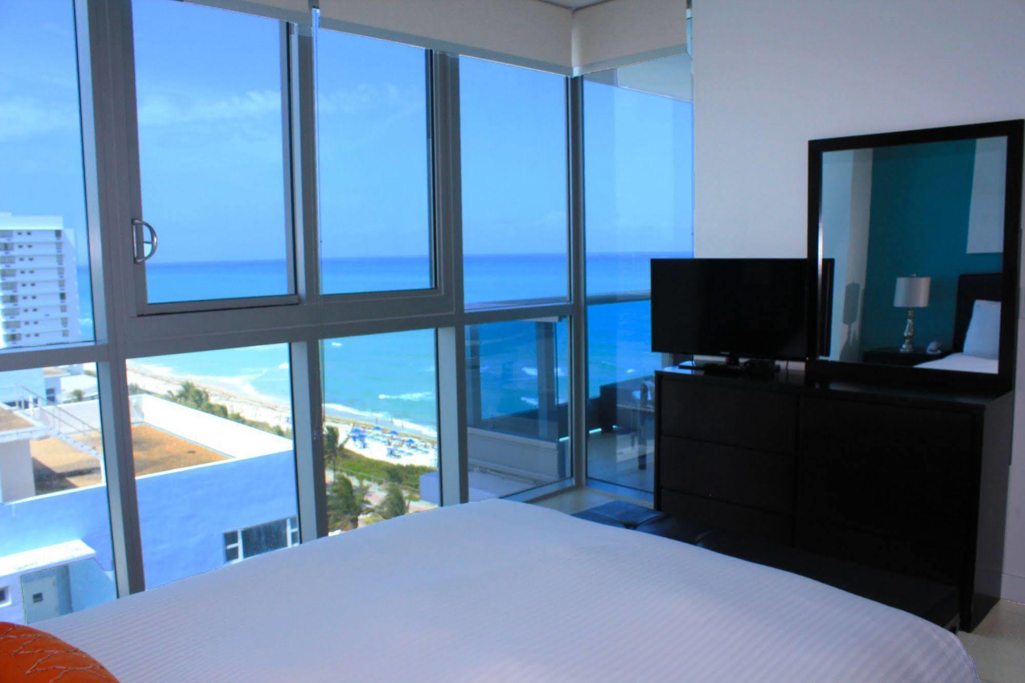 Monte Carlo Miami Suite Маями Бийч Екстериор снимка