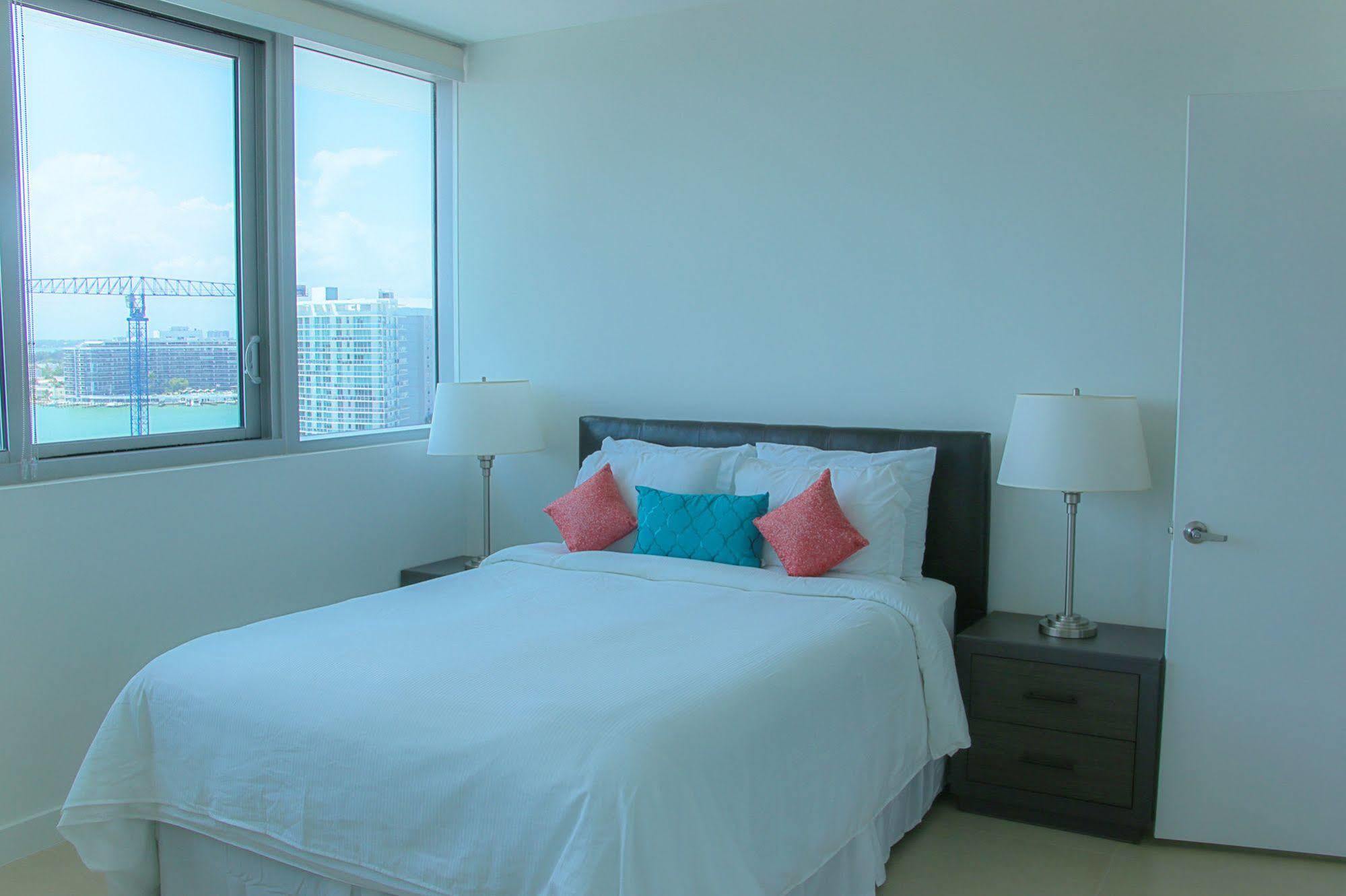 Monte Carlo Miami Suite Маями Бийч Екстериор снимка