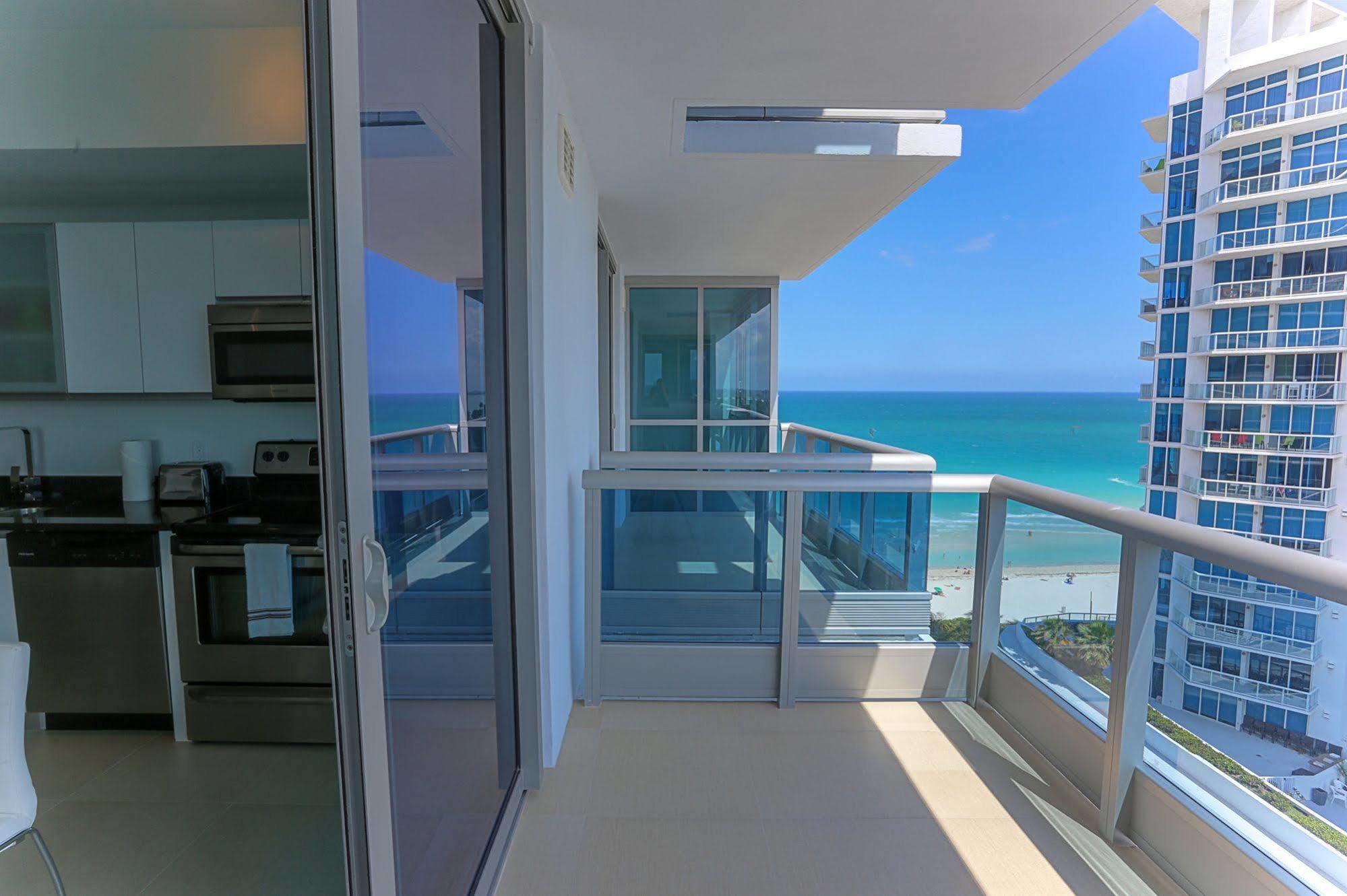 Monte Carlo Miami Suite Маями Бийч Екстериор снимка